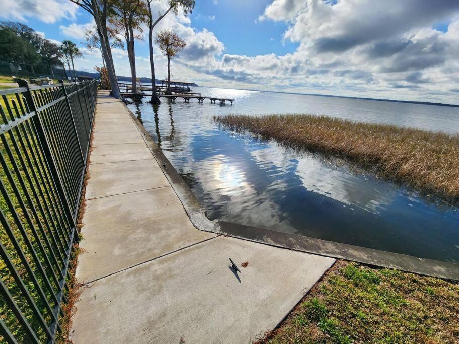 Paradise On Lake Harris Apt #202 ลีสเบิร์ก ภายนอก รูปภาพ